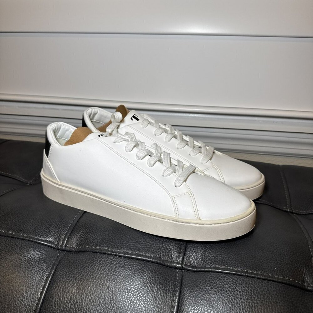 Thousand Fell Lace Up White Black Eco Recycled Tennis Shoes Mens size 10